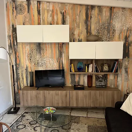 Domus Tuscia Via Estrema 2