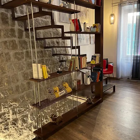 Domus Tuscia Via Estrema 2 Apartment *
